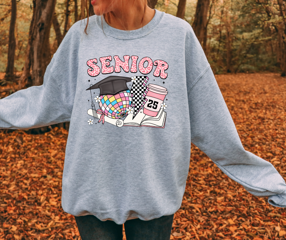 Gildan Crewneck | Retro Class of 2025 [609]